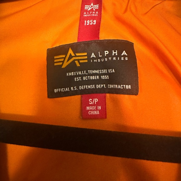 Alpha Industries Reversible Jacket - Picture 4 of 6